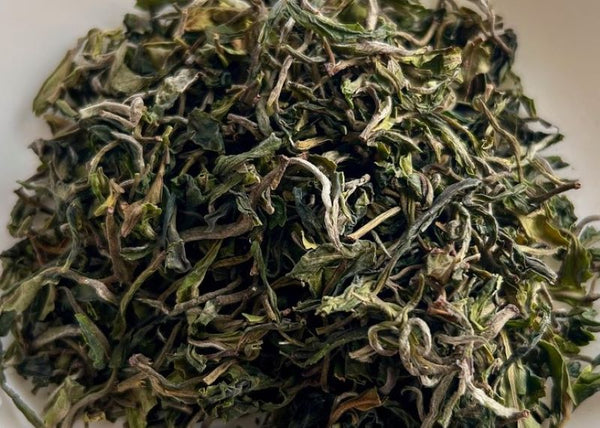 loose leaf tea leaves